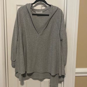 Pull over gray sweater